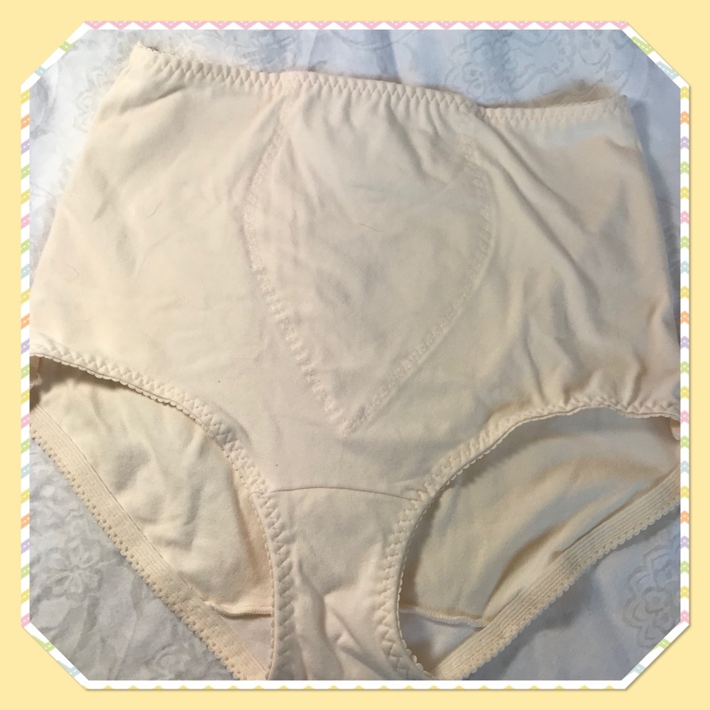 Cotton shapewear brief panties in cream color